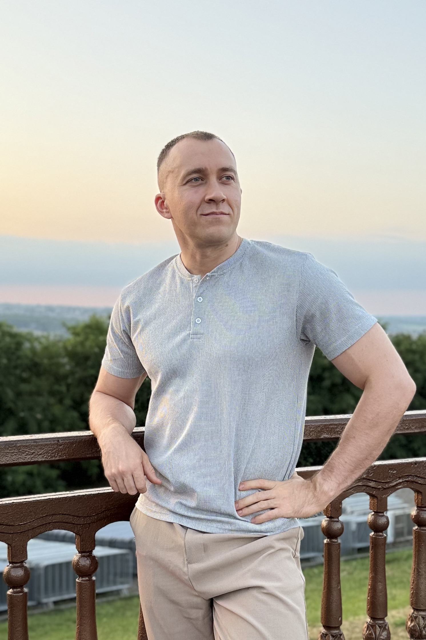 Александр Манаев